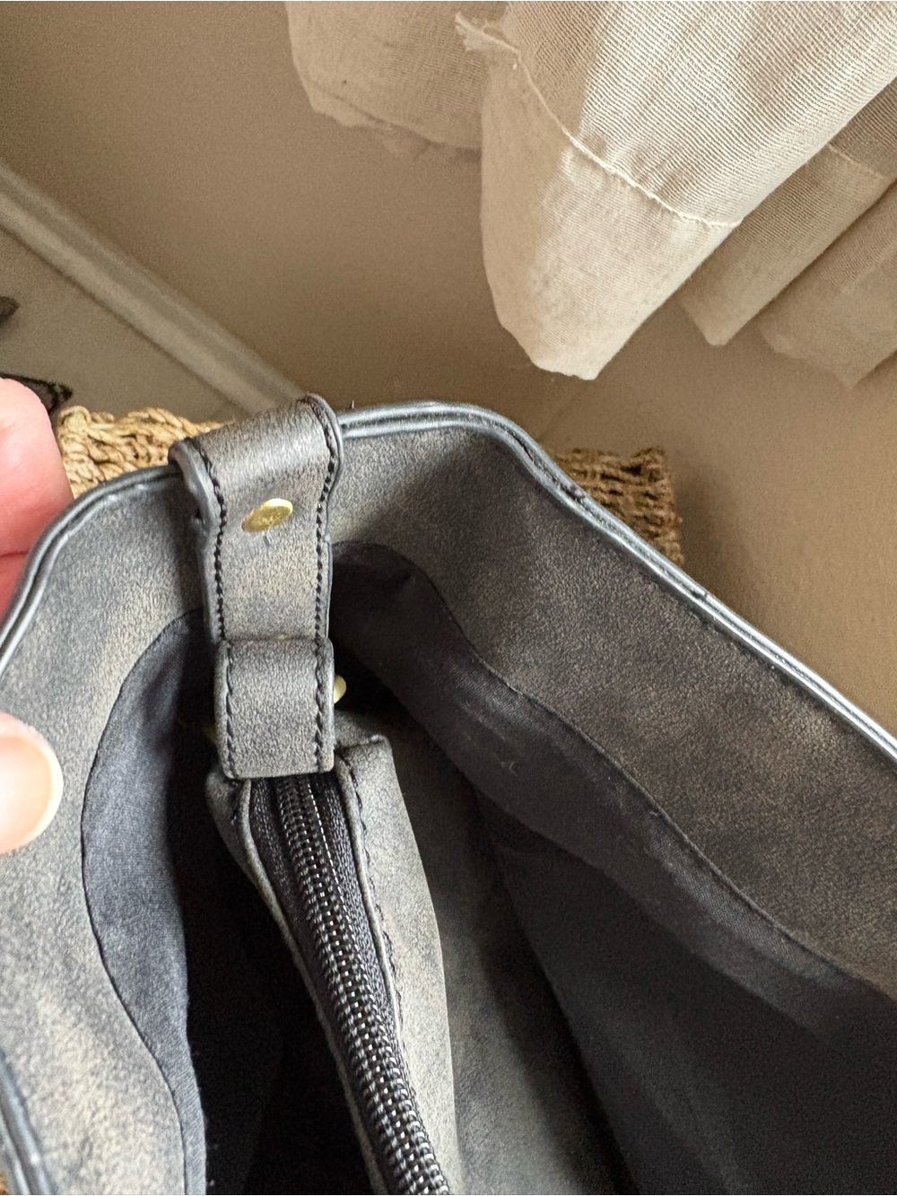 A+ Grey Faux Leather Tote Bag With Attached Crossbody Bag - Picture 3 of 6